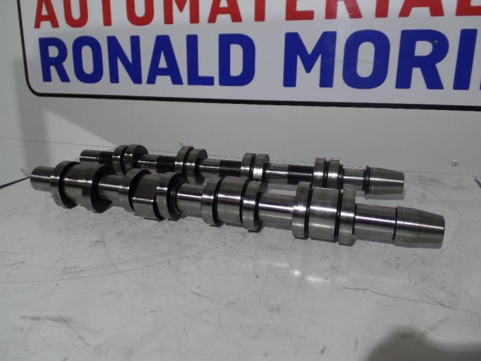 Usagé Kit arbre à cames Volkswagen Golf V (1K1) 2.0 TDI 16V Prix € 300,00 Règlement à la marge proposé par Automaterialen Ronald Morien B.V.