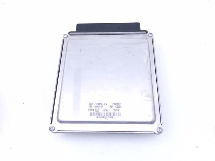 Engine management computer from a Ford Mondeo III 2.0 TDCi 130 16V 2006
