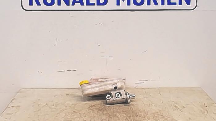 Master cylinder from a Fiat Ducato (250) 2.3 D 120 Multijet 4x4 Euro 4 2011