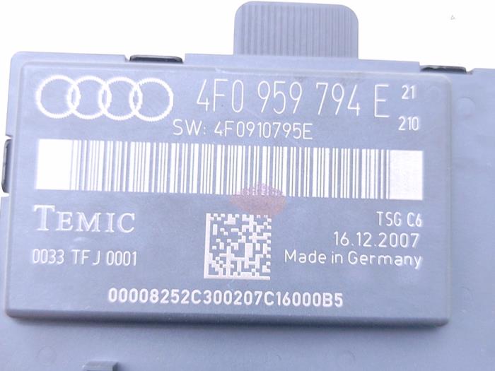 Ordinateur divers d'un Audi A6 (C6) 2.0 TDI 16V 2008
