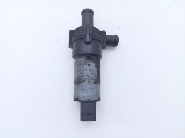 Begagnade Extra vattenpump Volkswagen LT II 2.5 TDi Pris € 25,00 Marginaltabell erbjuds av Automaterialen Ronald Morien B.V.