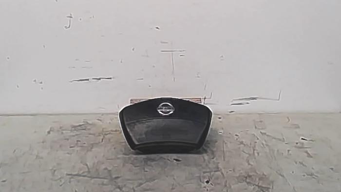 Left airbag (steering wheel) from a Nissan Primastar  2007