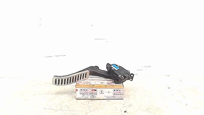 Begagnade Gaspedalsensor Volkswagen Touareg (7LA/7L6) 5.0 TDI V10 Pris € 15,00 Marginaltabell erbjuds av Automaterialen Ronald Morien B.V.