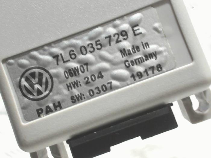 Módulo de teléfono de un Volkswagen Touareg (7LA/7L6) 5.0 TDI V10 2003