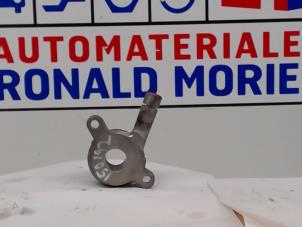 Used Thrust bearing Renault Trafic New (FL) 2.0 dCi 16V 90 Price on request offered by Automaterialen Ronald Morien B.V.