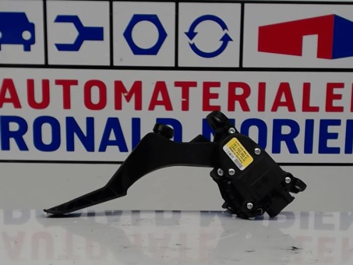 Gebrauchte Gaspedalposition Sensor Volkswagen Transporter T5 2.0 BiTDI DRF Preis € 14,95 Margenregelung angeboten von Automaterialen Ronald Morien B.V.
