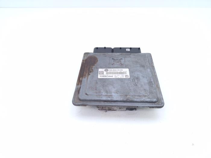 Used Engine management computer Volkswagen Passat Variant (3C5) 2.0 TDI 16V 135 Price € 39,00 Margin scheme offered by Automaterialen Ronald Morien B.V.