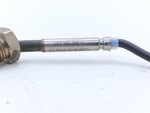 Lambda probe from a Volkswagen Touareg (7PA/PH) 4.2 TDI V8 DPF 32V 2014