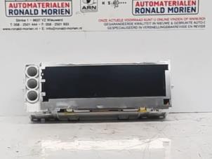 Used Display Multi Media control unit Nissan Primastar 2.0 dCi 120 Price € 39,00 Margin scheme offered by Automaterialen Ronald Morien B.V.