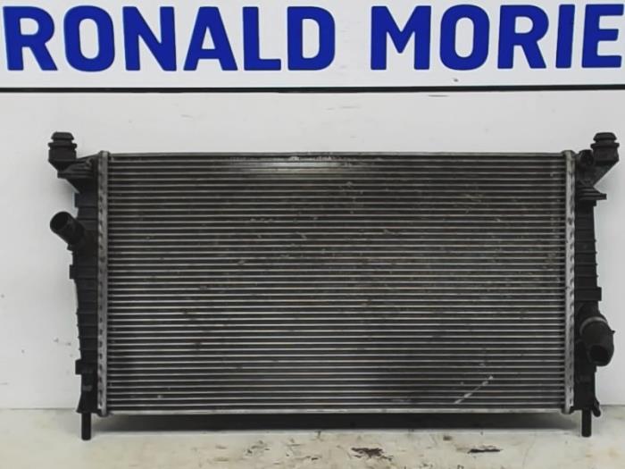 Usagé Radiateur Ford Focus 2 1.8 16V Prix € 30,00 Règlement à la marge proposé par Automaterialen Ronald Morien B.V.