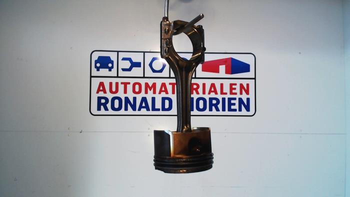 Usagé Piston Audi A4 Prix sur demande proposé par Automaterialen Ronald Morien B.V.