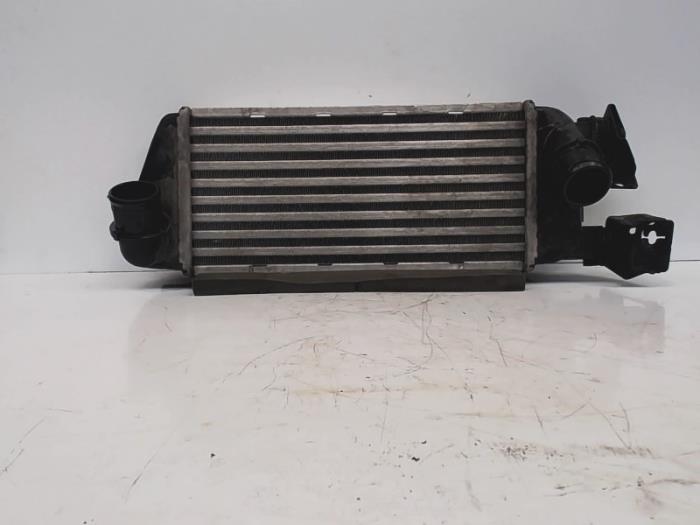 Usados Intercooler Ford Ka II 1.3 TDCi 16V DPF Precio € 70,00 Norma de margen ofrecido por Automaterialen Ronald Morien B.V.