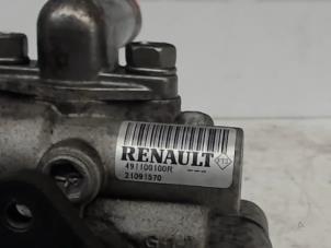 Used Power steering pump Opel Movano 2.3 CDTi 16V FWD Price € 150,00 Margin scheme offered by Automaterialen Ronald Morien B.V.