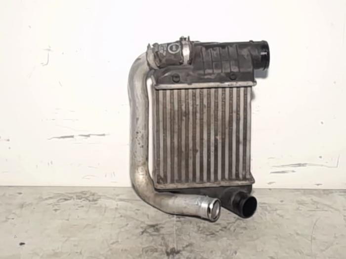 Usagé Intercooler Audi A6 Avant (C6) 2.7 TDI V6 24V Prix € 100,00 Règlement à la marge proposé par Automaterialen Ronald Morien B.V.