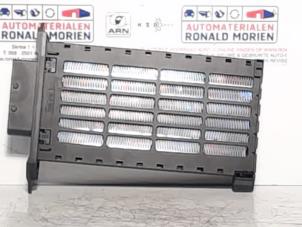 Usados Elemento de calefacción calefactor Renault Clio III Estate/Grandtour (KR) 1.5 dCi FAP Precio € 50,00 Norma de margen ofrecido por Automaterialen Ronald Morien B.V.