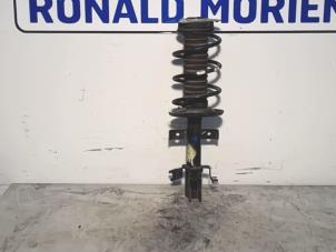 Used Front shock absorber rod, left Renault Clio III Estate/Grandtour (KR) 1.5 dCi FAP Price € 45,00 Margin scheme offered by Automaterialen Ronald Morien B.V.