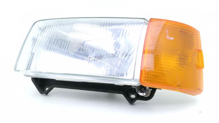 Używane Reflektor lewy Volkswagen Transporter/Caravelle T4 2.0,Caravelle Cena € 45,00 Procedura marży oferowane przez Automaterialen Ronald Morien B.V.