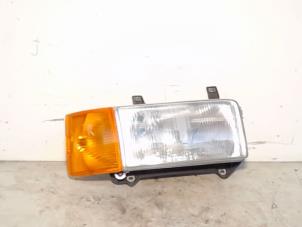 Used Headlight, right Volkswagen Transporter/Caravelle T4 2.0,Caravelle Price € 40,00 Margin scheme offered by Automaterialen Ronald Morien B.V.