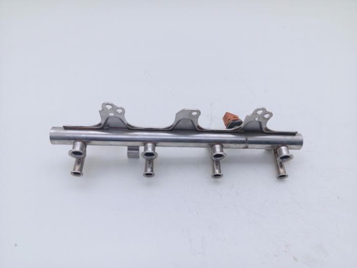 Usagé Système d'injection Audi A4 (B8) 2.0 TFSI 16V Quattro Prix € 24,00 Règlement à la marge proposé par Automaterialen Ronald Morien B.V.