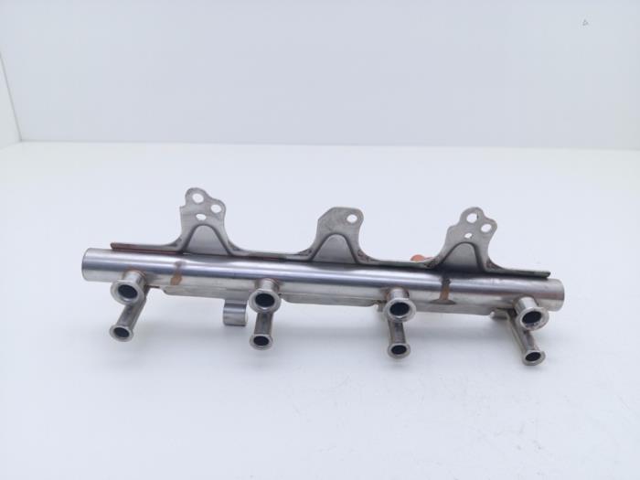 Usagé Système d'injection Audi A4 (B8) 2.0 TFSI 16V Quattro Prix € 25,00 Règlement à la marge proposé par Automaterialen Ronald Morien B.V.