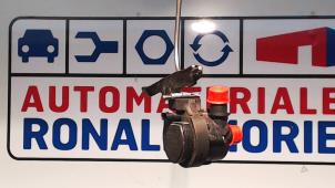 Usados Bomba de agua Audi Q3 Precio € 25,00 Norma de margen ofrecido por Automaterialen Ronald Morien B.V.