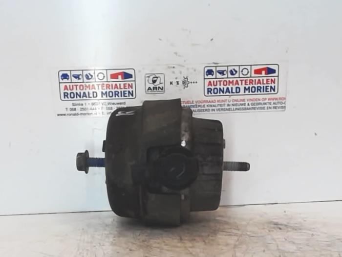 Used Engine mount Audi A6 Avant Quattro (C6) 3.0 TDI V6 24V Price € 60,00 Margin scheme offered by Automaterialen Ronald Morien B.V.
