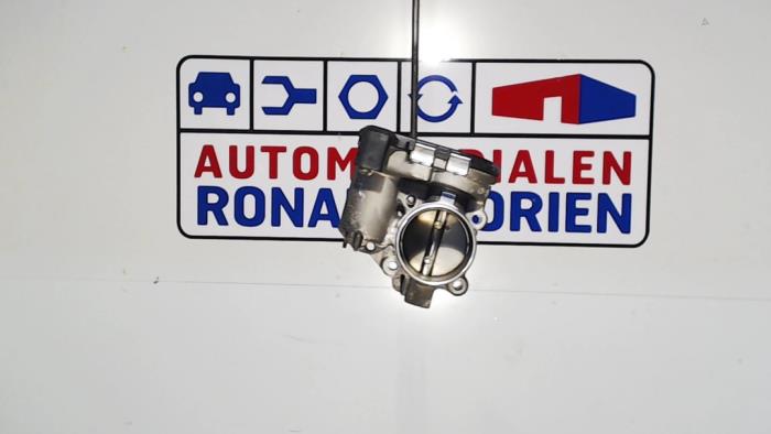Gebrauchte Drosselklappengehäuse Ford Focus Preis € 25,00 Margenregelung angeboten von Automaterialen Ronald Morien B.V.