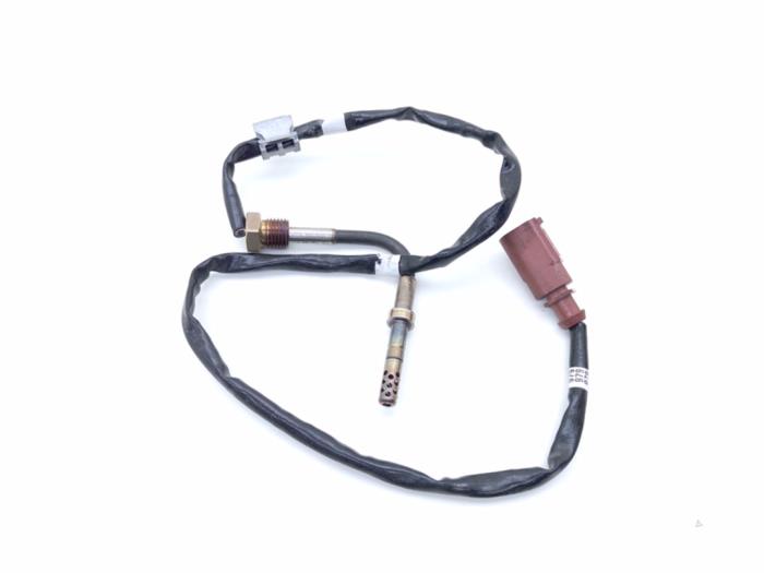 Gebruikte Czujnik temperatury spalin Volkswagen Jetta IV (162/16A) 1.6 TDI 16V Prijs € 25,00 Margeregeling aangeboden door Automaterialen Ronald Morien B.V.