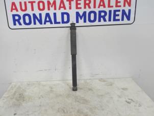 Used Rear shock absorber, right Mercedes A (W169) 2.0 A-180 CDI 16V Price € 35,00 Margin scheme offered by Automaterialen Ronald Morien B.V.