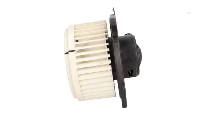 Heating and ventilation fan motor from a Renault Laguna Coupé (DT) 2.0 dCi 16V FAP GT 2008