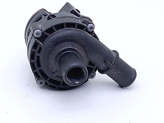 Begagnade Extra vattenpump Renault Koleos I 2.0 dCi 16V 4x4 Pris € 25,00 Marginaltabell erbjuds av Automaterialen Ronald Morien B.V.