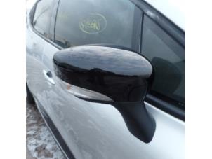 Used Wing mirror, right Renault Clio IV (5R) Price € 80,00 Margin scheme offered by Automaterialen Ronald Morien B.V.