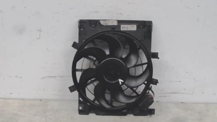 Gebrauchte Kühlrippe Opel Astra H (L48) 1.3 CDTI 16V Ecotec Preis € 25,00 Margenregelung angeboten von Automaterialen Ronald Morien B.V.