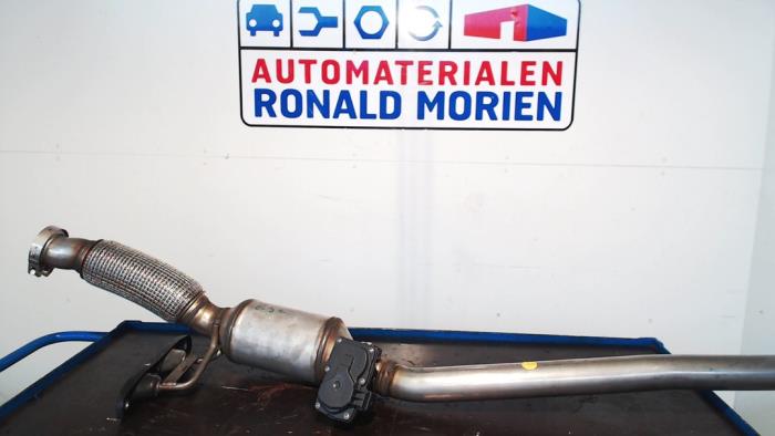 Front pipe + catalyst from a Volkswagen Tiguan (5N1/2) 2.0 TDI 16V Blue Motion 2013