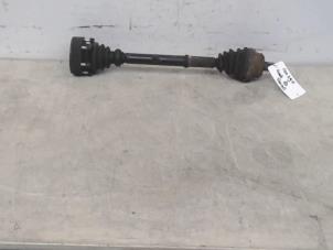 Used Front drive shaft, left Audi 80 (B3) 2.0 E Price € 25,00 Margin scheme offered by Automaterialen Ronald Morien B.V.