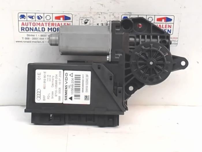 Usados Motor de ventanilla de puerta Seat Exeo ST (3R5) 1.8 T 20V Precio € 25,00 Norma de margen ofrecido por Automaterialen Ronald Morien B.V.