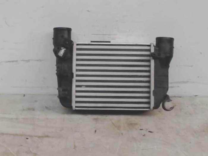Usados Intercooler Seat Exeo ST (3R5) 1.8 T 20V Precio € 130,00 Norma de margen ofrecido por Automaterialen Ronald Morien B.V.