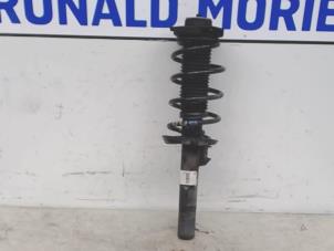 Used Front shock absorber rod, right Volkswagen Jetta III (1K2) 1.9 TDI Price € 80,00 Margin scheme offered by Automaterialen Ronald Morien B.V.