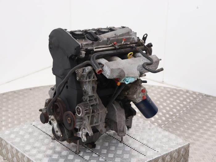 Engine Volkswagen Passat 1.8 T 20V - APU