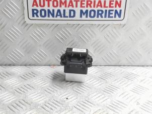 Usados Resistencia de calefactor Renault Megane III Berline (BZ) 1.5 dCi 105 Precio € 10,00 Norma de margen ofrecido por Automaterialen Ronald Morien B.V.