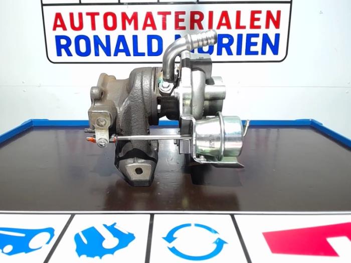 Używane Turbo Renault Megane III Berline (BZ) 1.5 dCi 90 Cena € 195,00 Procedura marży oferowane przez Automaterialen Ronald Morien B.V.