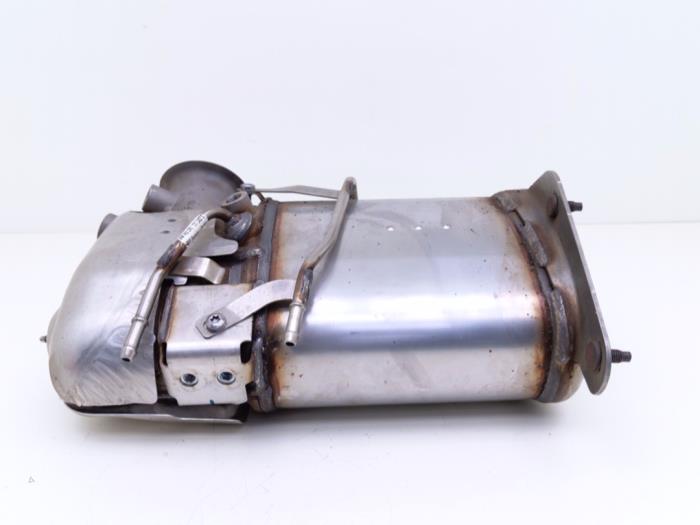 New Particulate filter Volkswagen Scirocco (137/13AD) 2.0 TDI 16V Price € 1.082,95 Inclusive VAT offered by Automaterialen Ronald Morien B.V.