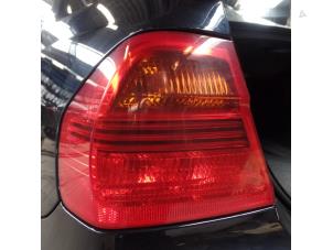 Used Taillight, left BMW 3 serie (E90) 330d 24V Price € 40,00 Margin scheme offered by Automaterialen Ronald Morien B.V.