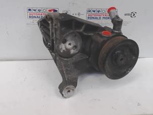 Used Power steering pump Iveco Daily Price € 150,00 Margin scheme offered by Automaterialen Ronald Morien B.V.