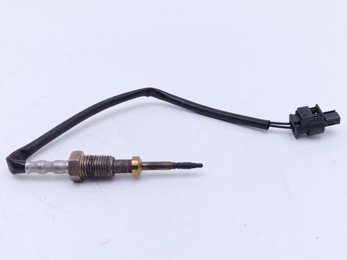Usagé Sensor température d’échappement BMW 1 serie (F20) 116d 2.0 16V Prix € 29,00 Règlement à la marge proposé par Automaterialen Ronald Morien B.V.