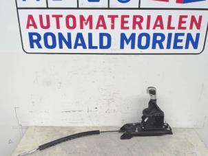 Used Gear stick Volkswagen Scirocco (137/13AD) Price € 300,00 Margin scheme offered by Automaterialen Ronald Morien B.V.