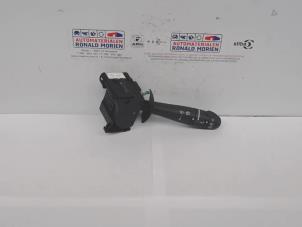 Used Wiper switch Renault Twingo II (CN) 1.2 16V Price € 30,00 Margin scheme offered by Automaterialen Ronald Morien B.V.