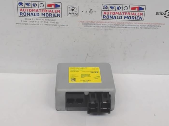 Used Power steering computer Renault Twingo II (CN) 1.2 16V Price € 100,00 Margin scheme offered by Automaterialen Ronald Morien B.V.