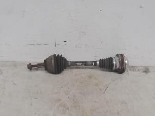 Used Front drive shaft, left Seat Leon (1P1) Price € 45,00 Margin scheme offered by Automaterialen Ronald Morien B.V.