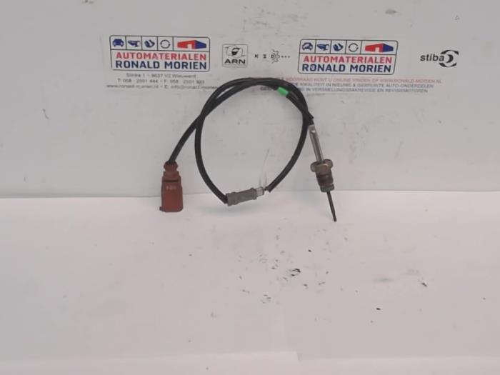 Usagé Sensor température d’échappement Volkswagen Passat Variant (365) 2.0 TDI 16V 140 Prix € 25,00 Règlement à la marge proposé par Automaterialen Ronald Morien B.V.